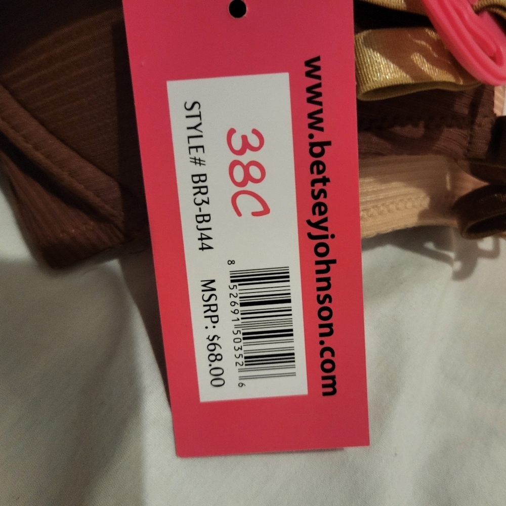 Betsey Johnson - Picture 9 of 12